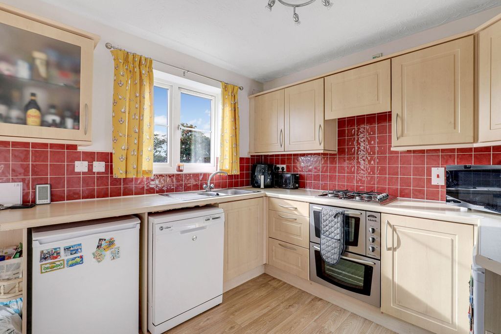 Property photo 3 of 19
