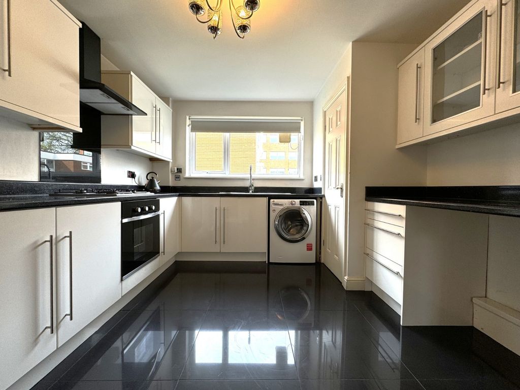 Property photo 3 of 17 Picture No. 09