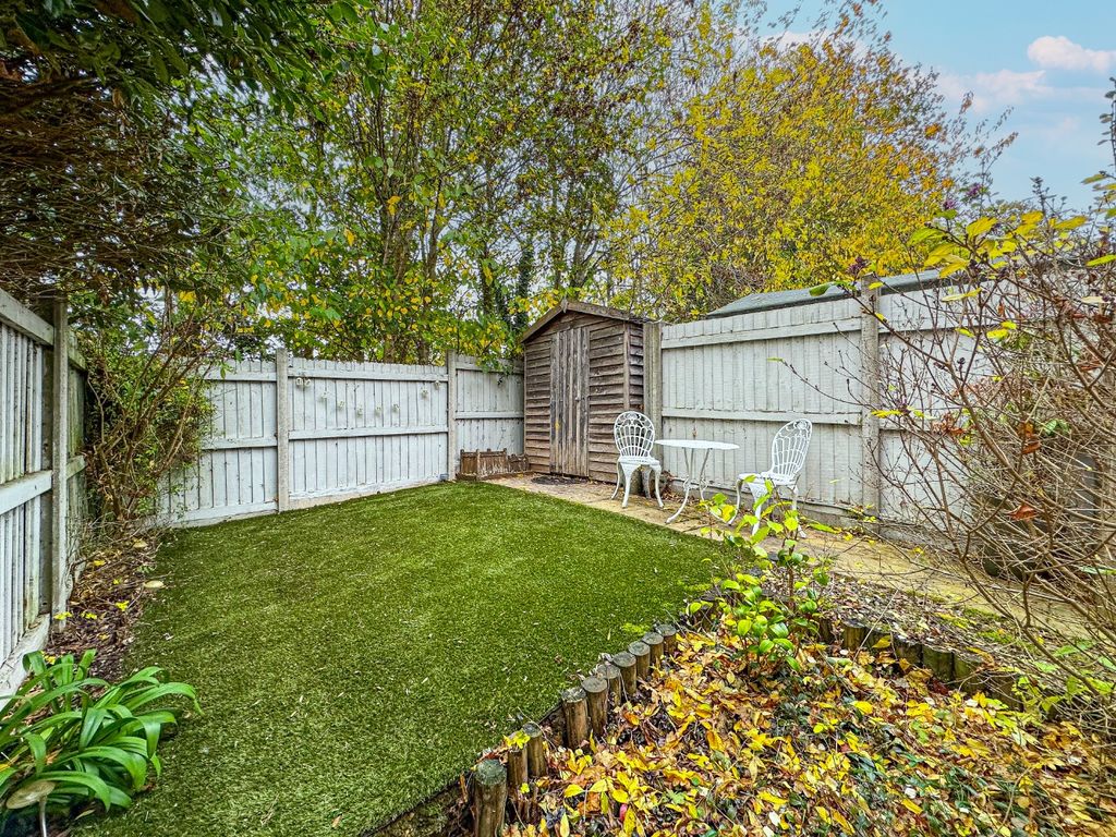 Property photo 2 of 13 4584266