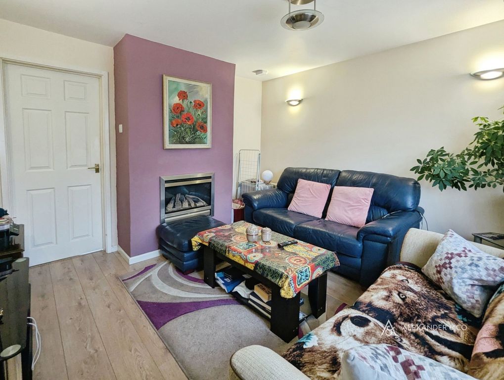 Property photo 3 of 16 Pbox-Img.Jpg