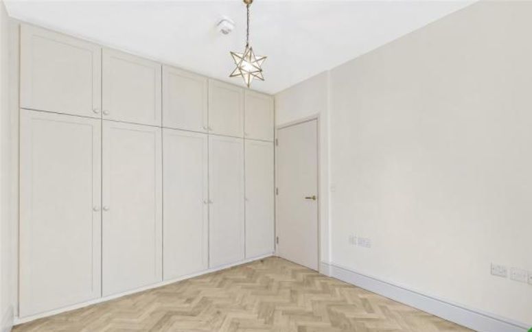 Property photo 3 of 11 Gallery