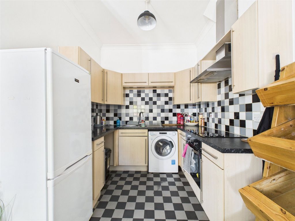 Property photo 3 of 12 Picture No. 01