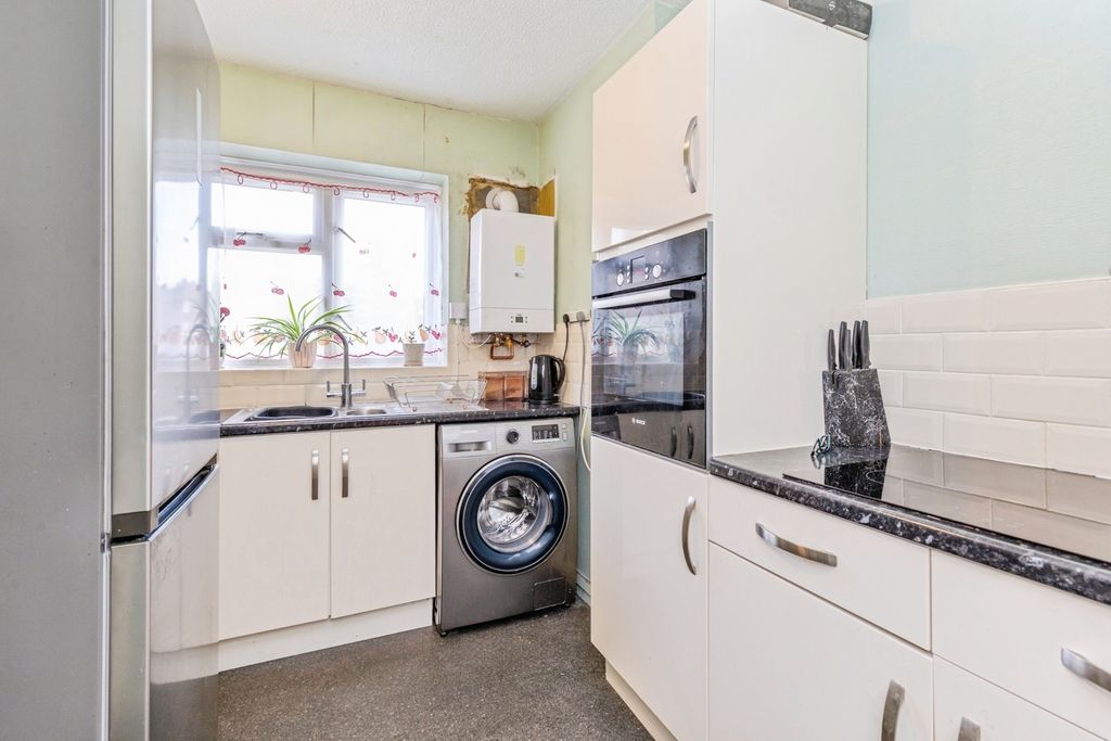 Property photo 3 of 13 Pbox-Img.Jpg