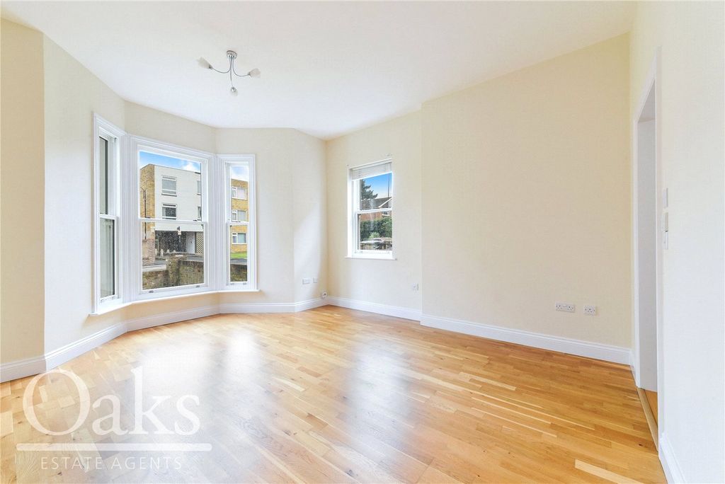 Property photo 2 of 7 Picture No. 40