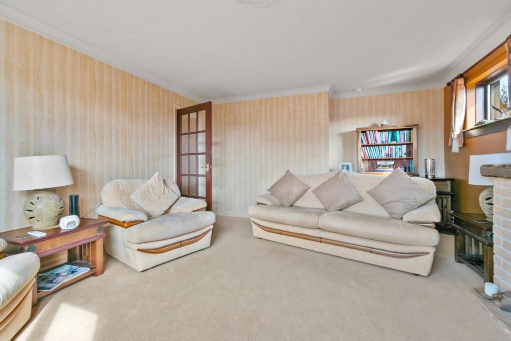 Property photo 3 of 37