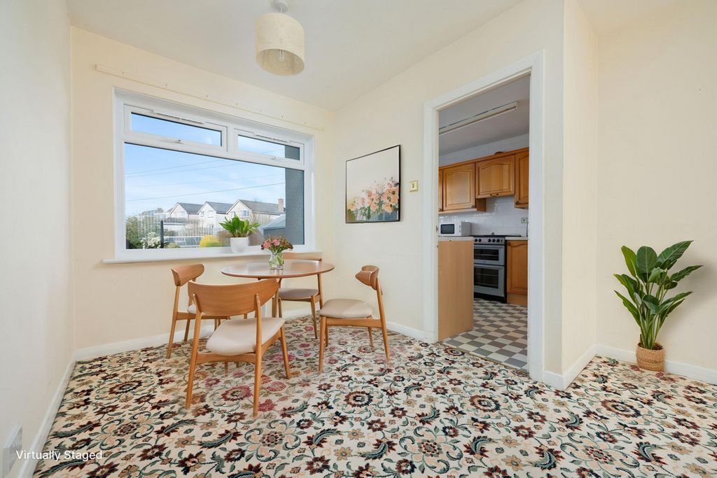 Property photo 3 of 28