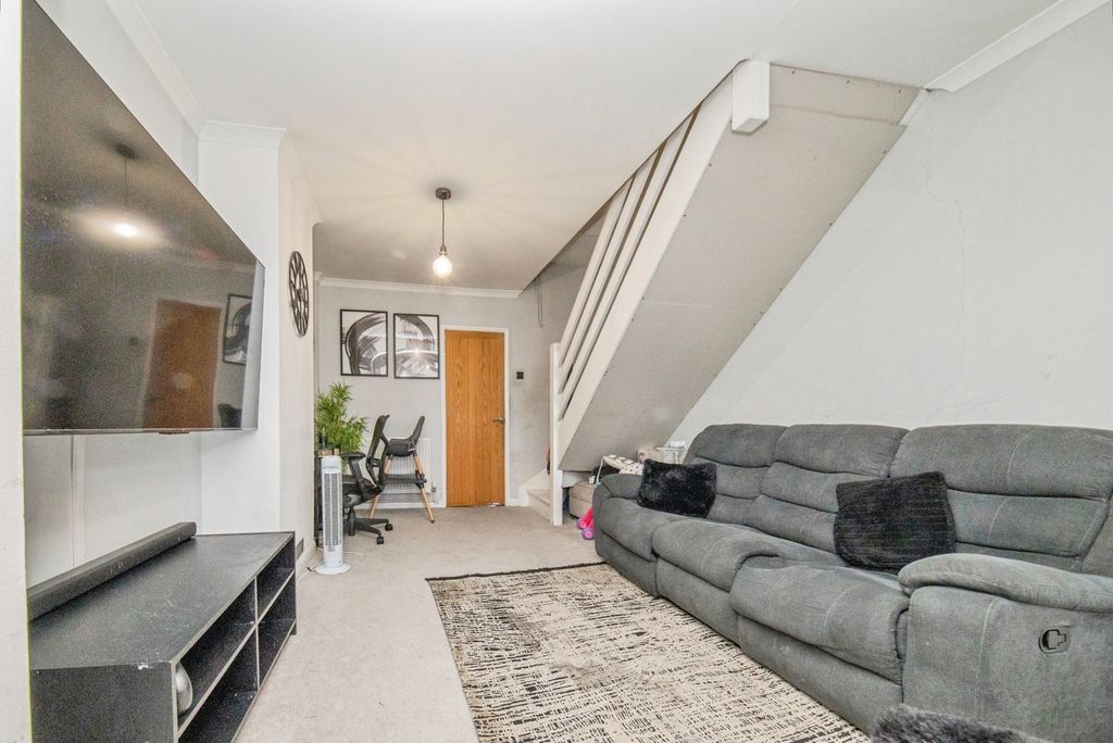 Property photo 2 of 17 Pbox-Img.Jpg