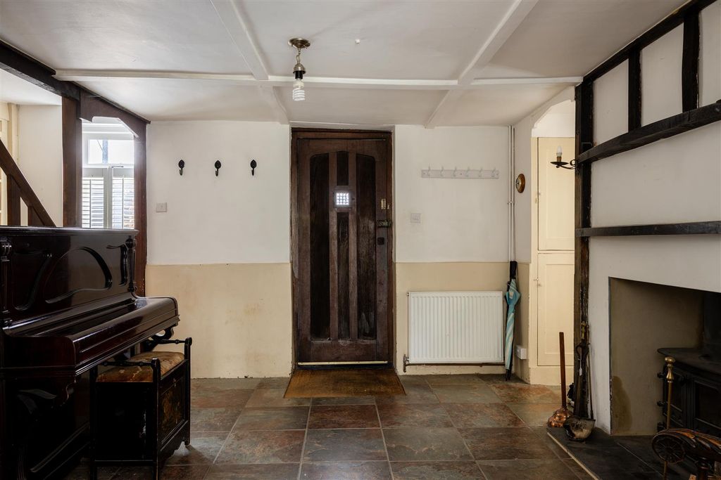 Property photo 3 of 23