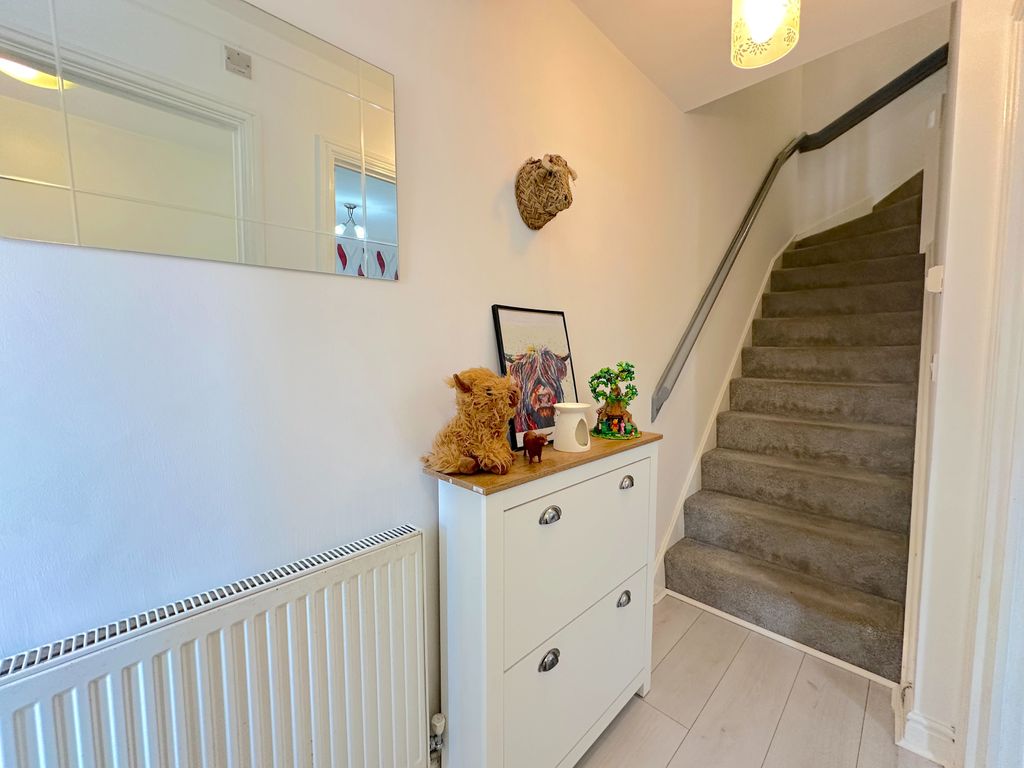 Property photo 2 of 21