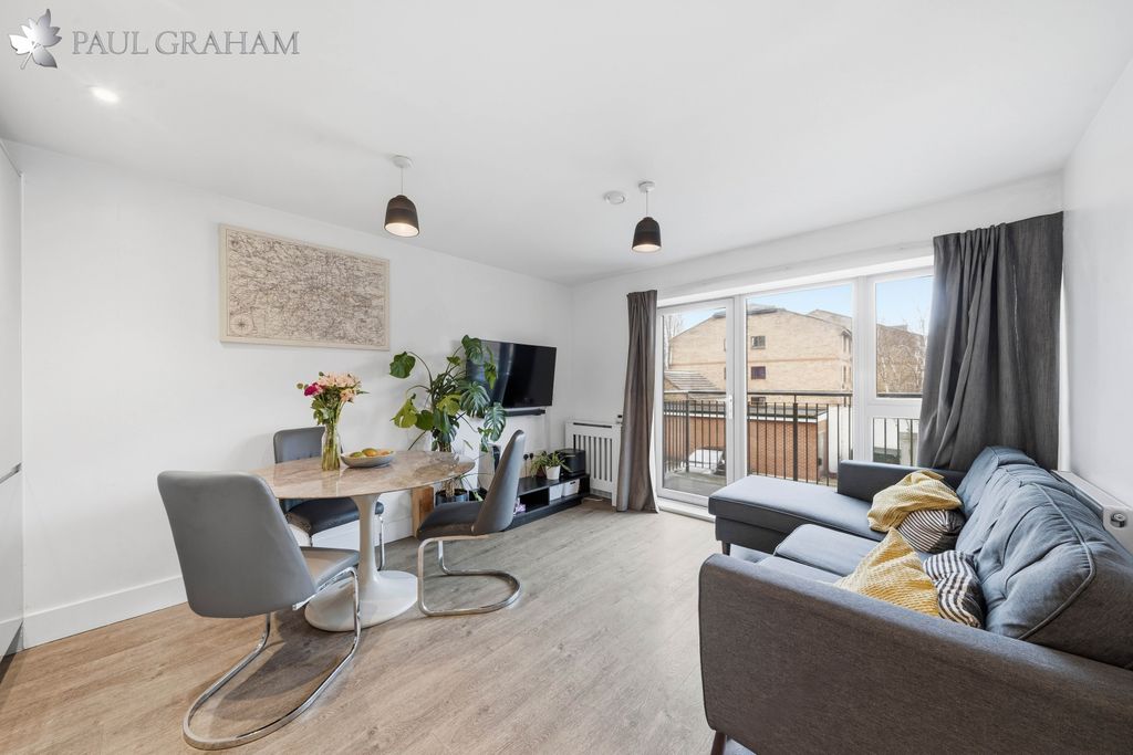 Property photo 3 of 13 Dsc08638