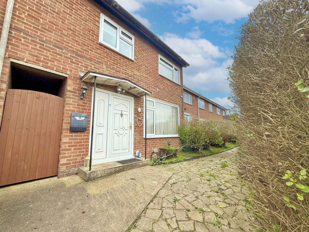 Property photo 1 of 16 Front