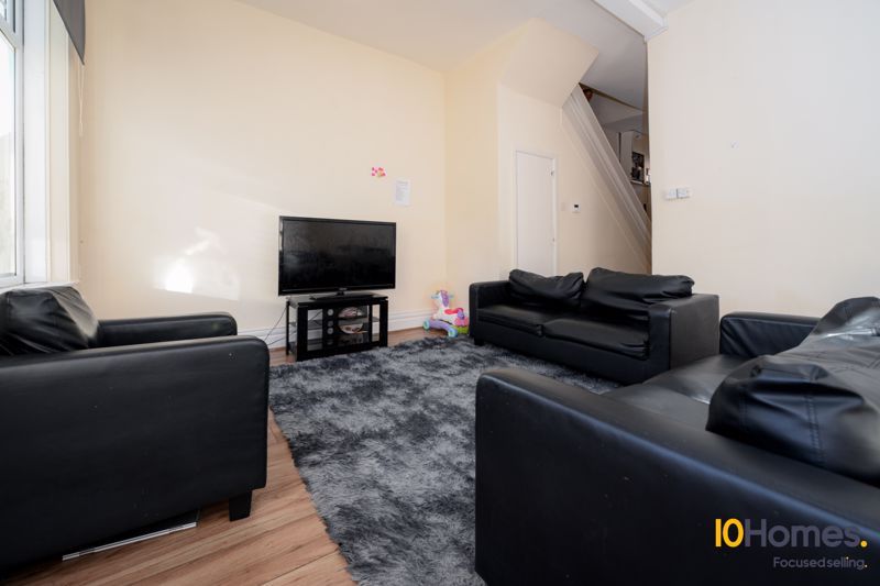 Property photo 3 of 16 Photo 9