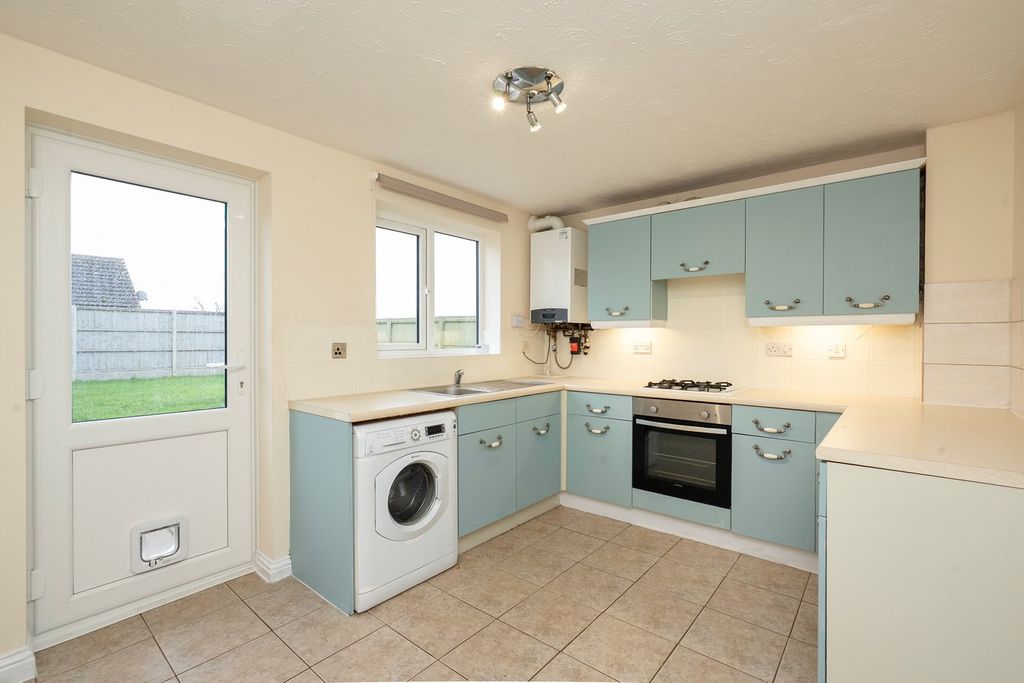 Property photo 3 of 11