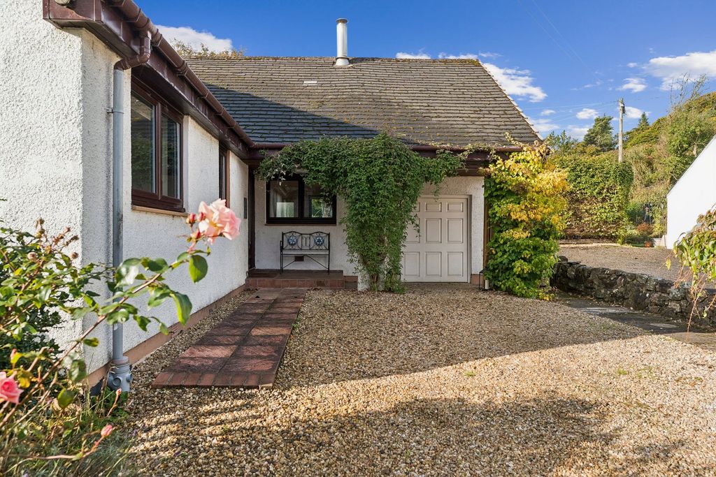 Property photo 2 of 33 Picture No. 87