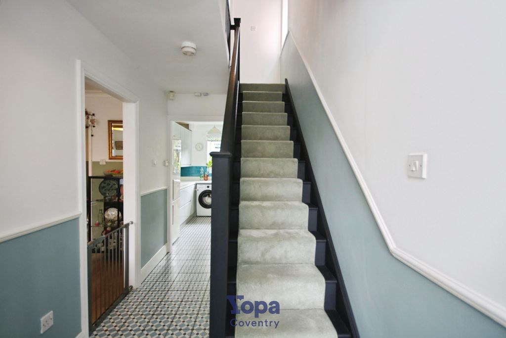 Property photo 3 of 28 309Ebed5-Entrance 20Hall.Jpg