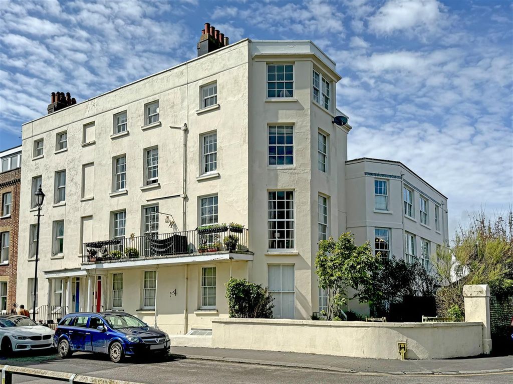 Additional image 15 of 2 bed maisonette for saleSouth Terrace, Littlehampton BN17