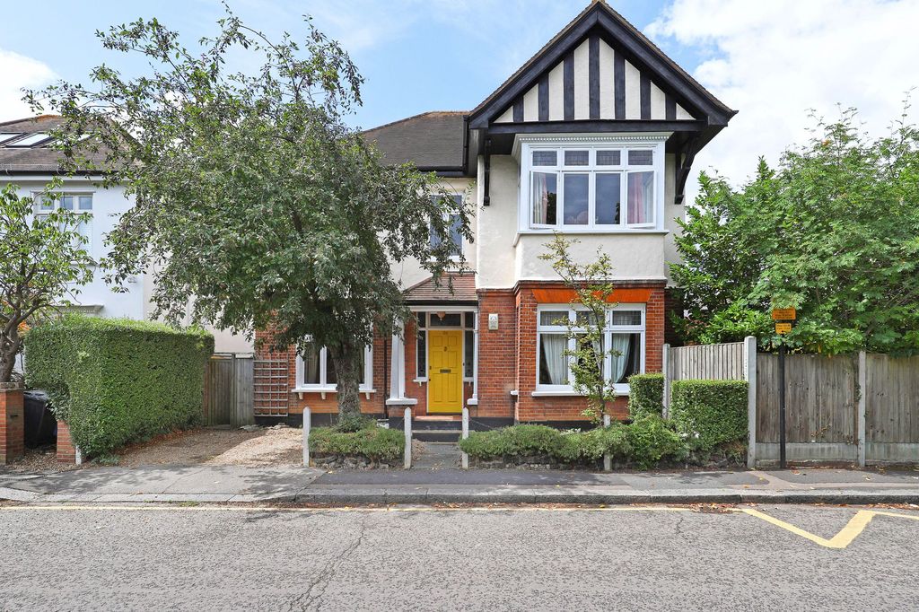 Property photo 1 of 33
