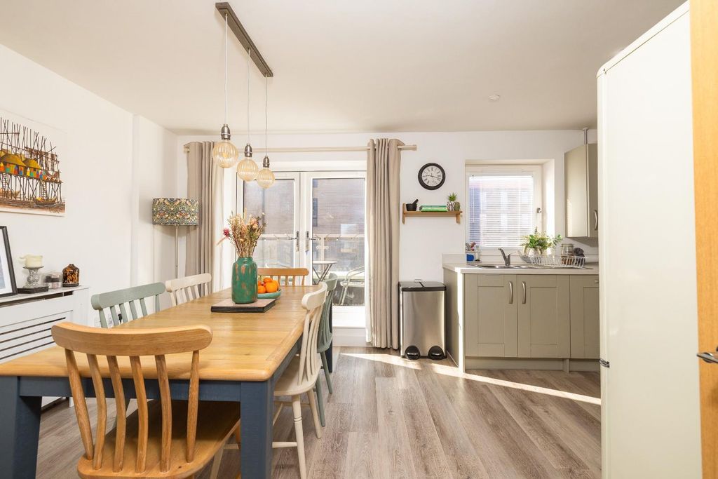 Property photo 1 of 30 Char9448.Jpg
