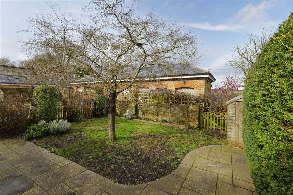 Property photo 3 of 20