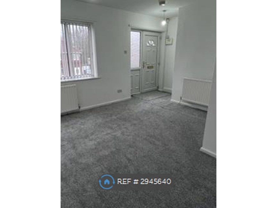 Property photo 3 of 12 Living/Dining Room