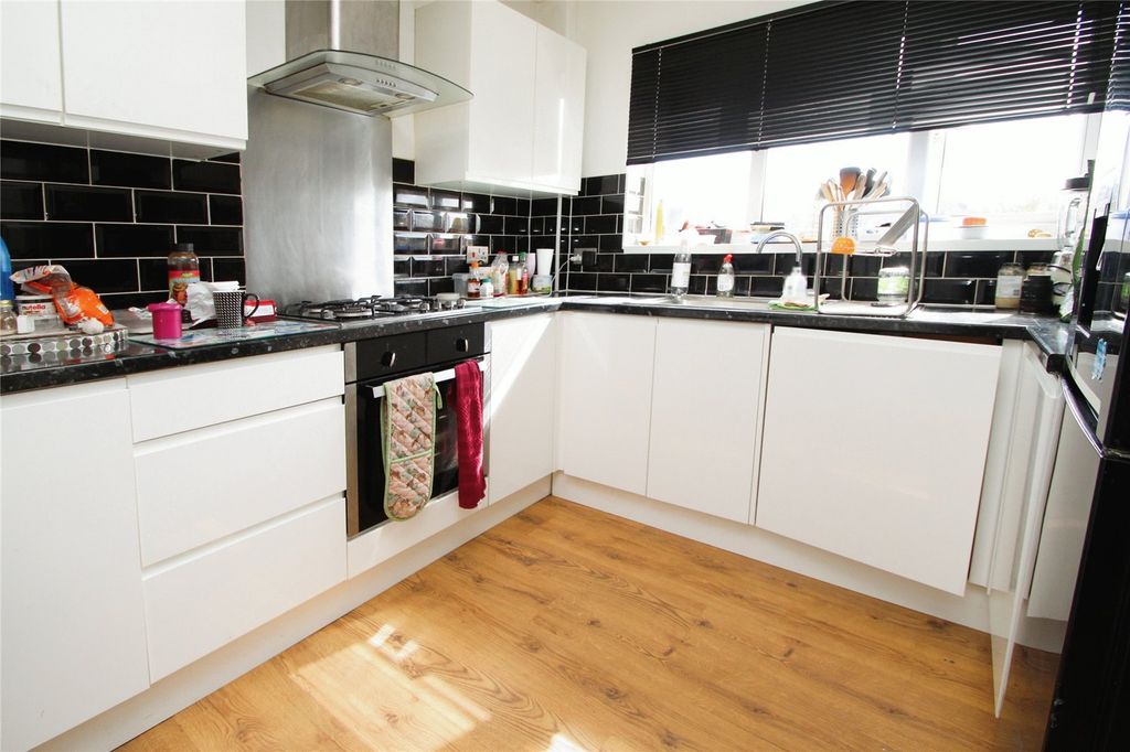 Property photo 2 of 7 Picture No. 06