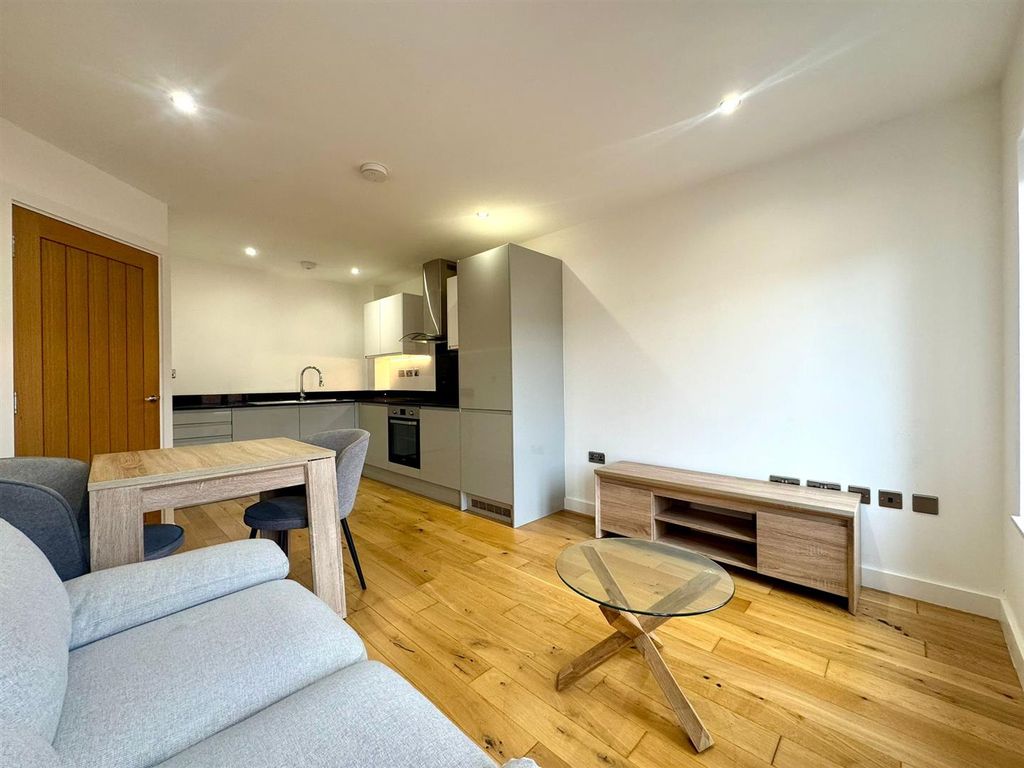 Property photo 3 of 12 Lounge Pic 1.Jpeg