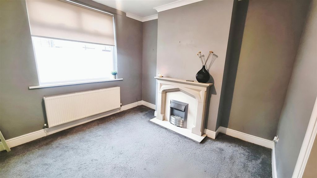 Property photo 3 of 10 A75Ebe9c-Wutay_3Gpukfgbkuboaagw.Jpg