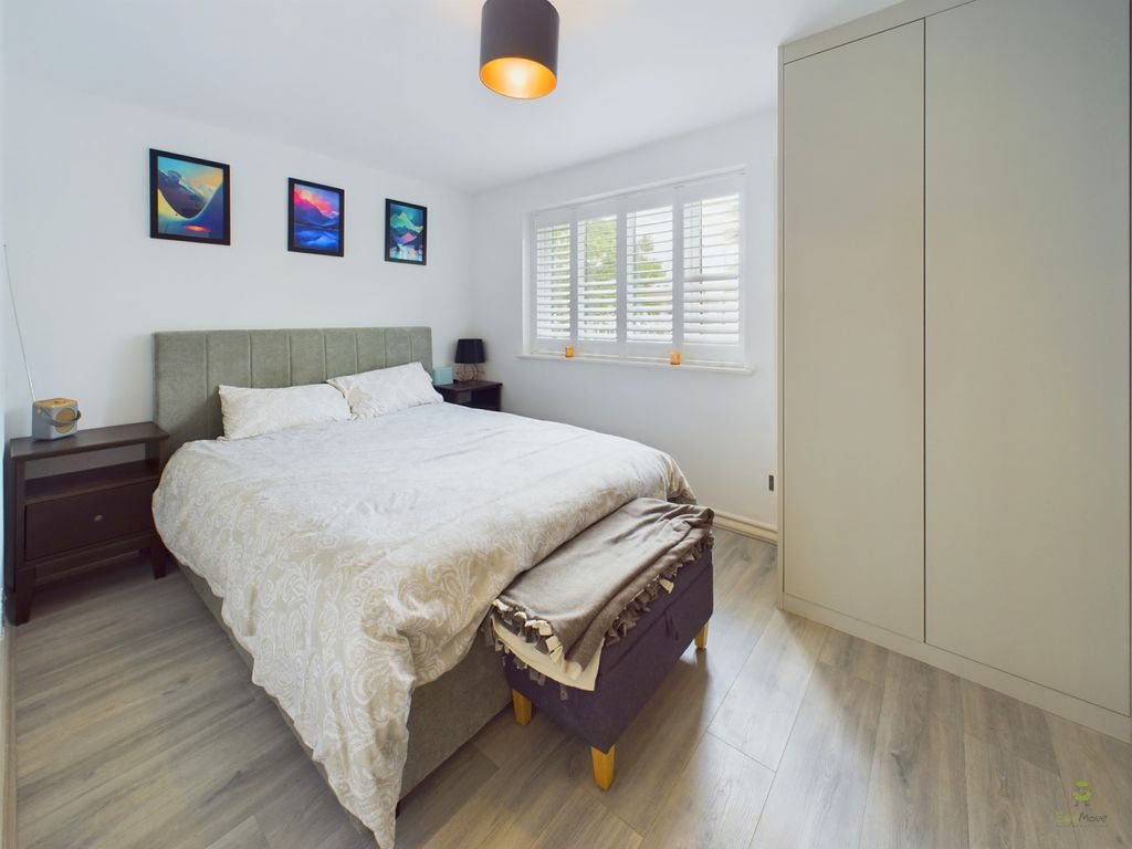 Property photo 3 of 13 Presented By Clinton Crawford Of Ewemove Bexley An