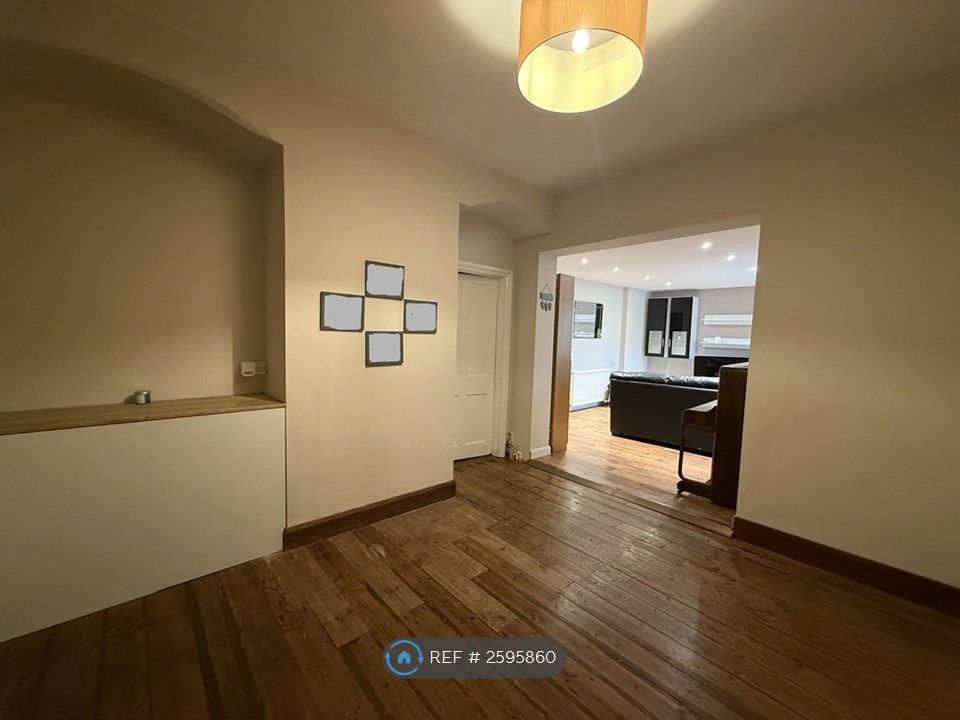 Property photo 3 of 24