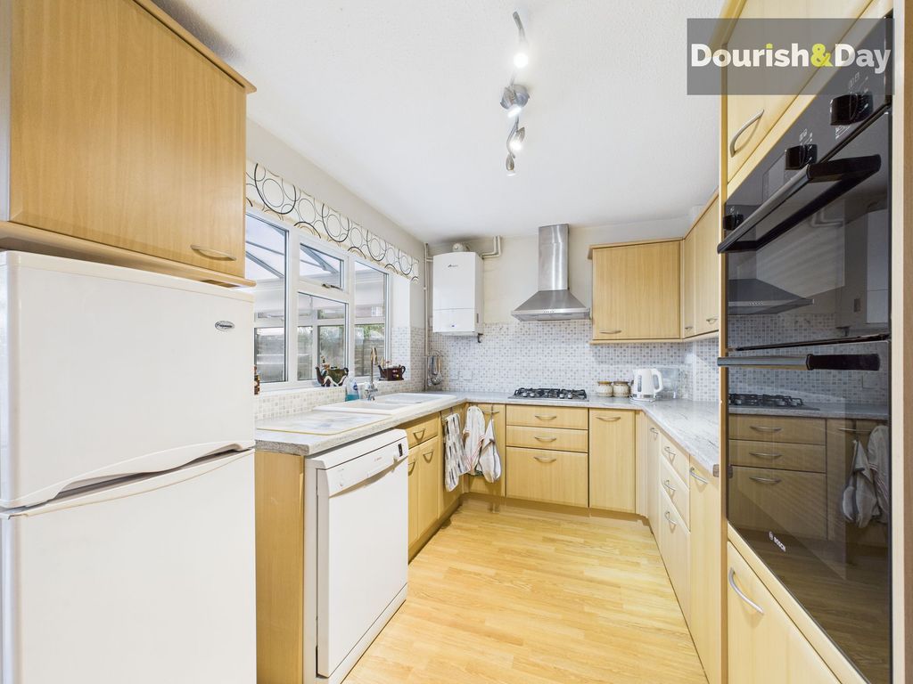 Property photo 3 of 20