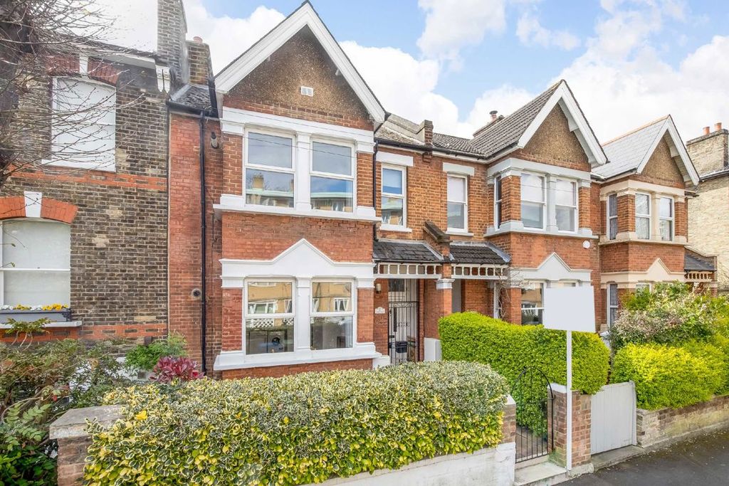 Property photo 1 of 12