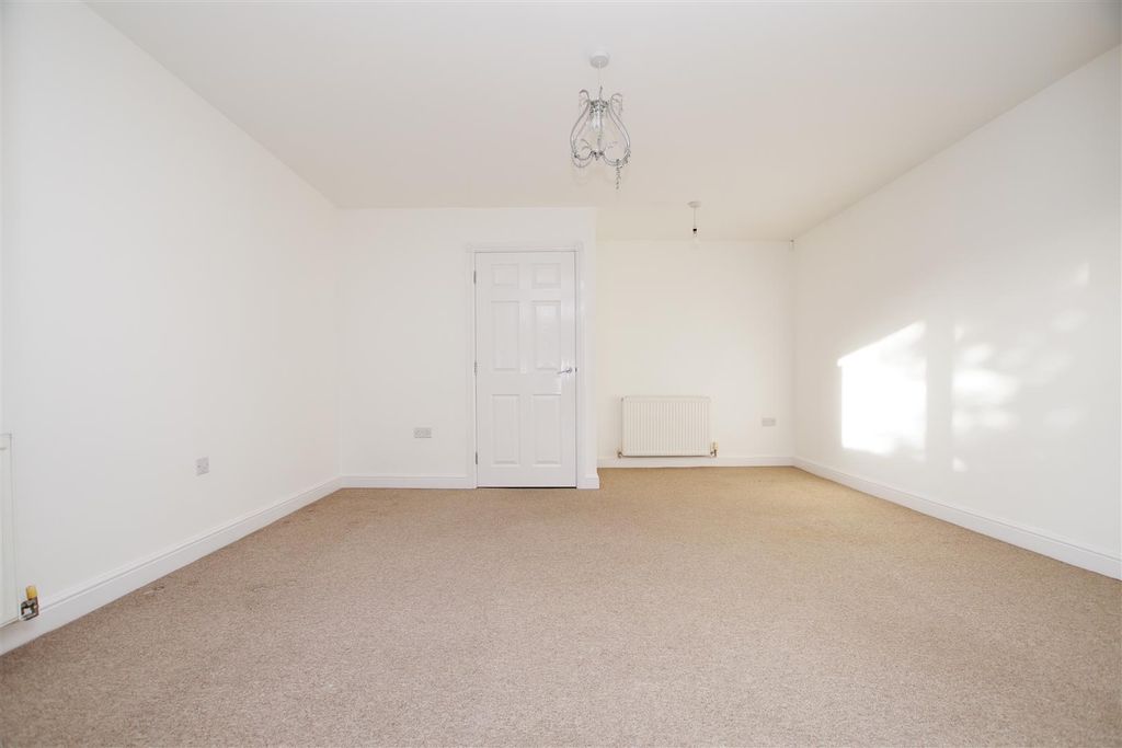 Property photo 2 of 14 Lounge/Diner