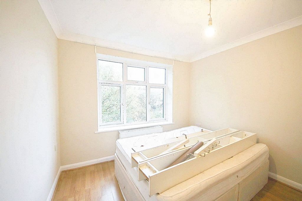 Property photo 3 of 6 Picture No. 02