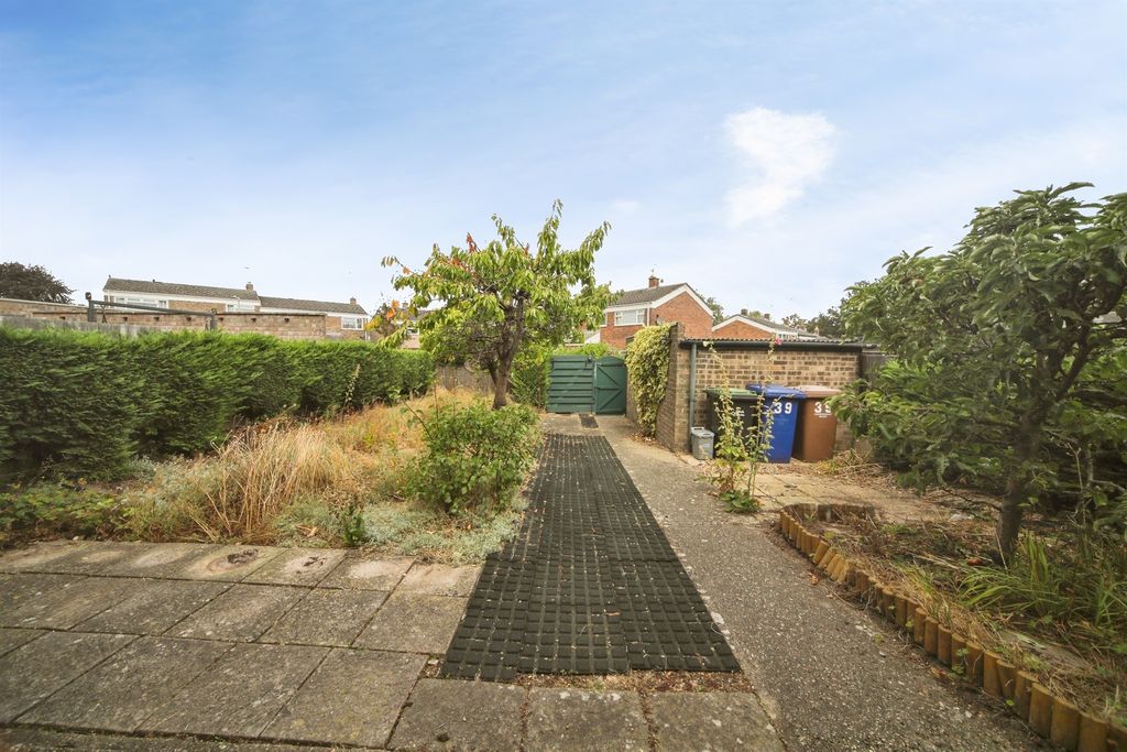 Property photo 2 of 16