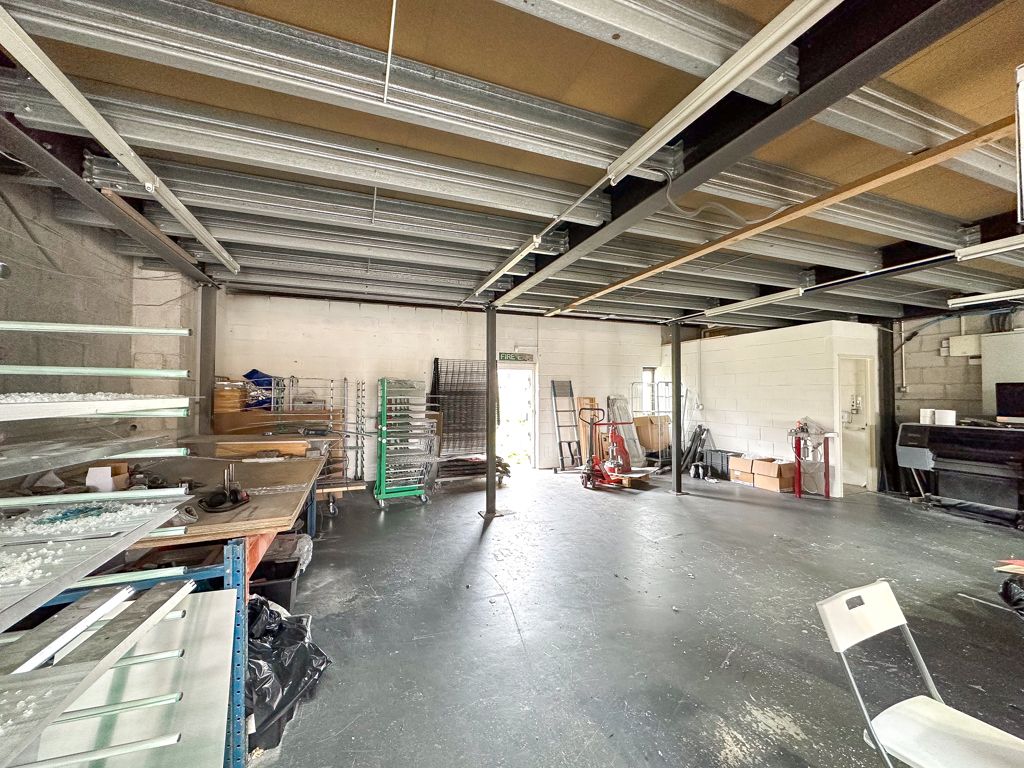 Property photo 3 of 8 Photo 2