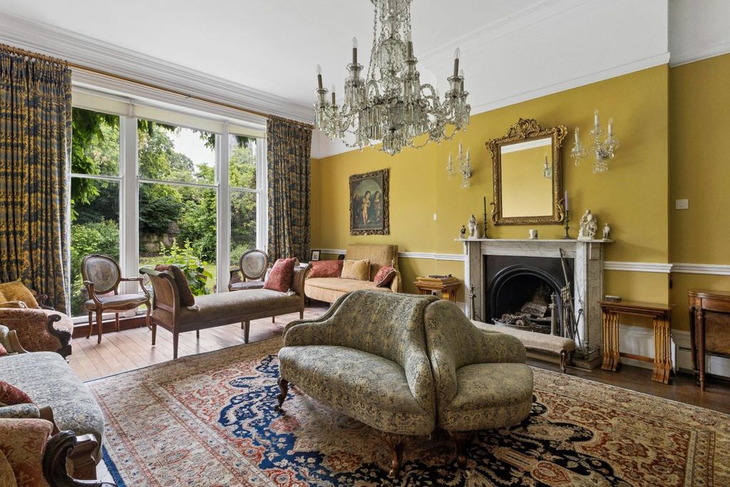 Property photo 3 of 25 Sitting Room