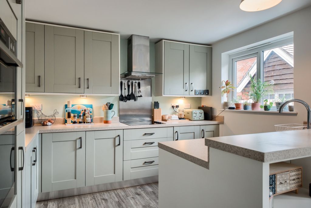 Property photo 3 of 25 Xt5A7142-Hdr(3)