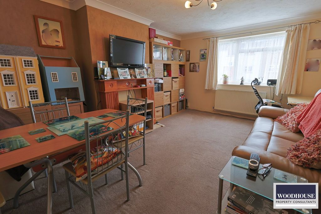 Property photo 2 of 13