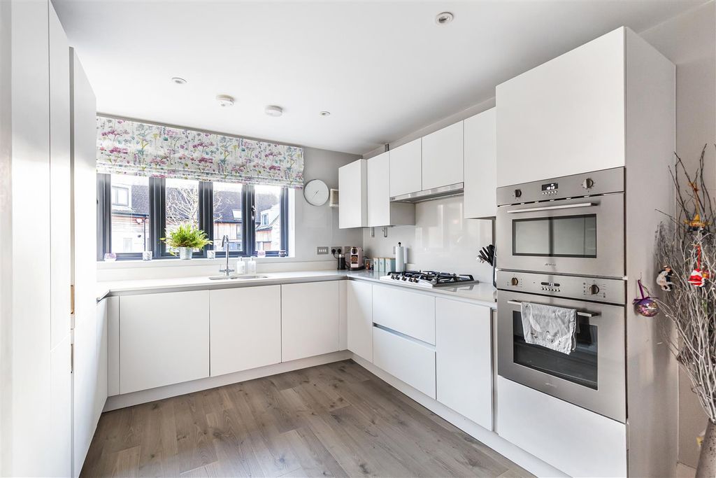 Property photo 2 of 20 5_72296.Jpg