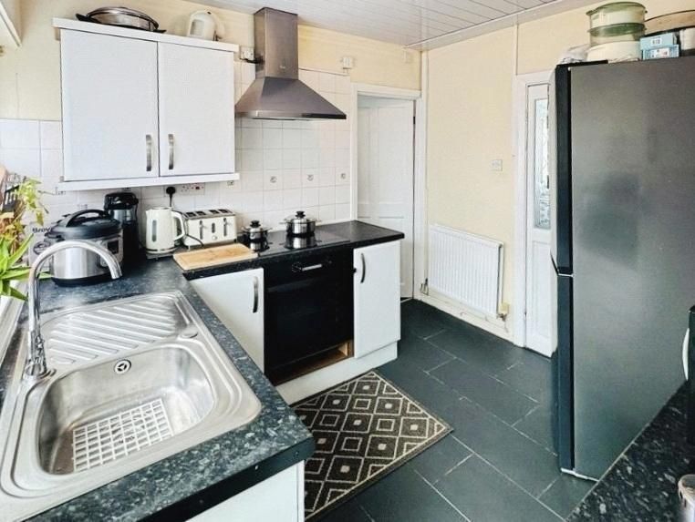 Property photo 3 of 14 Pbox-Img.Jpg