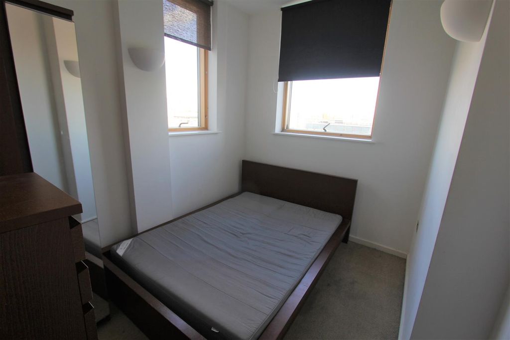 Additional image 7 of 2 bed flat for saleWest Point, Wellington Street LS1