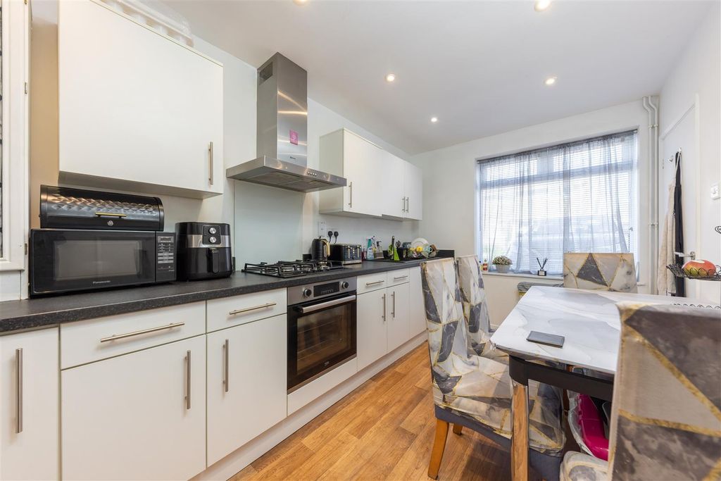 Property photo 2 of 15 Ba.Jpg