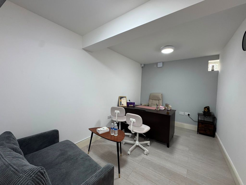 Property photo 1 of 5 Unit 2, Springfield, Ha1 1Qf (2)