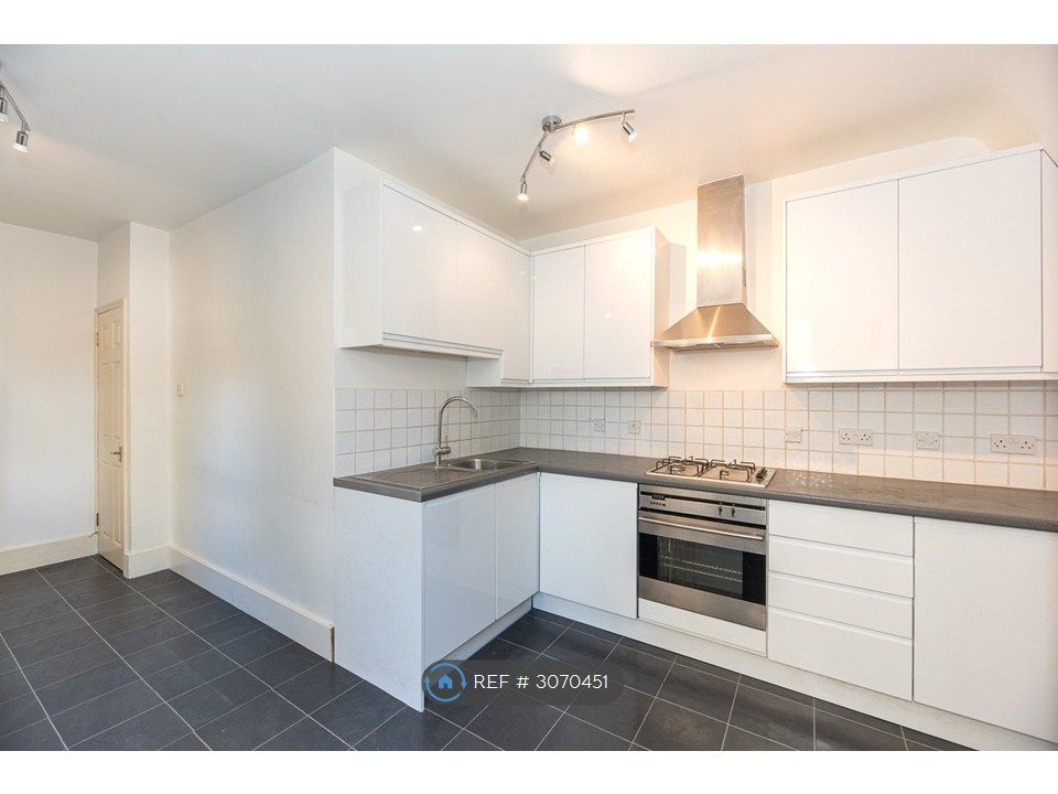 Property photo 2 of 19 Kitchen/Dining