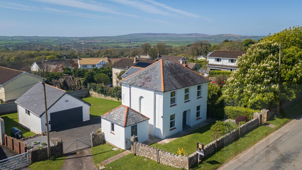 Property photo 1 of 33