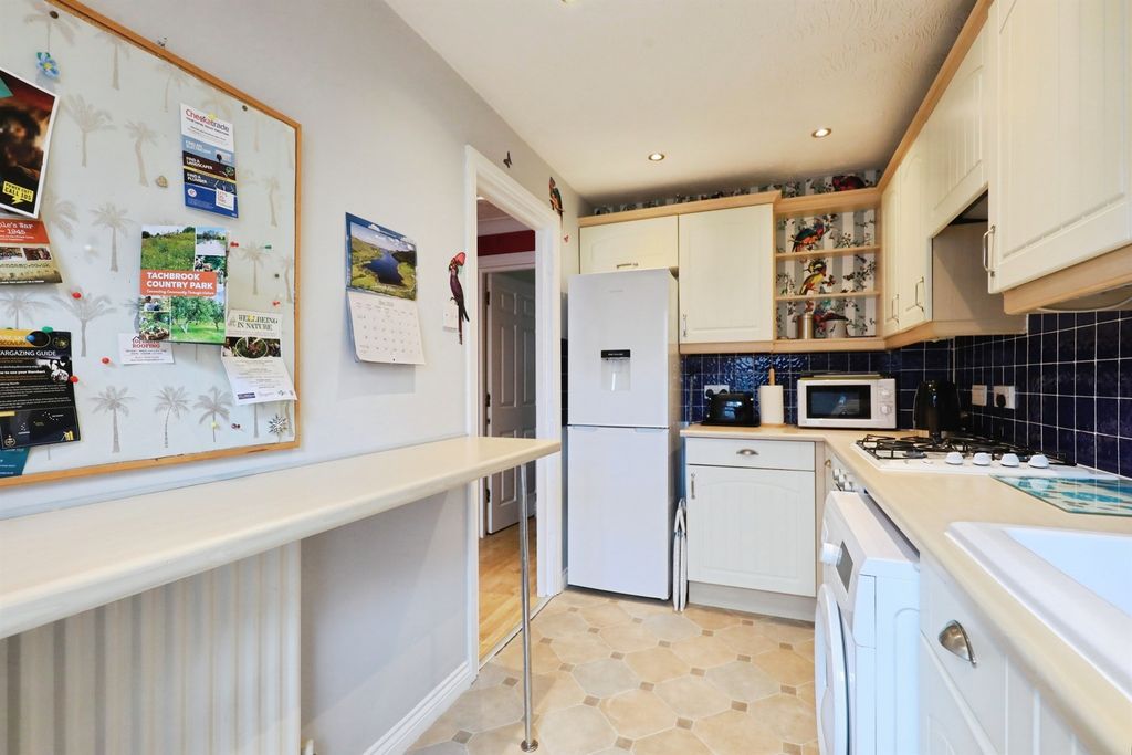 Property photo 3 of 16