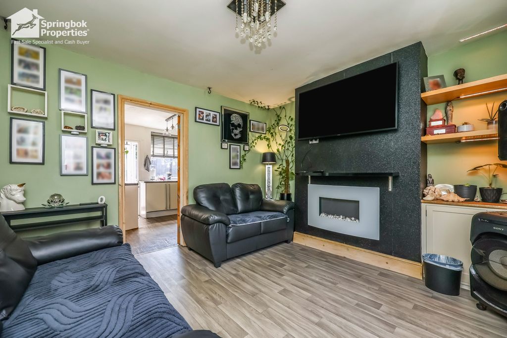 Property photo 3 of 17 Image 2