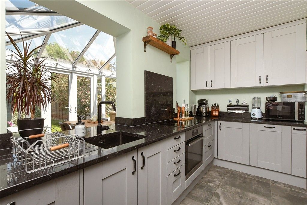Property photo 3 of 13 Kitchen/Breakfast Room