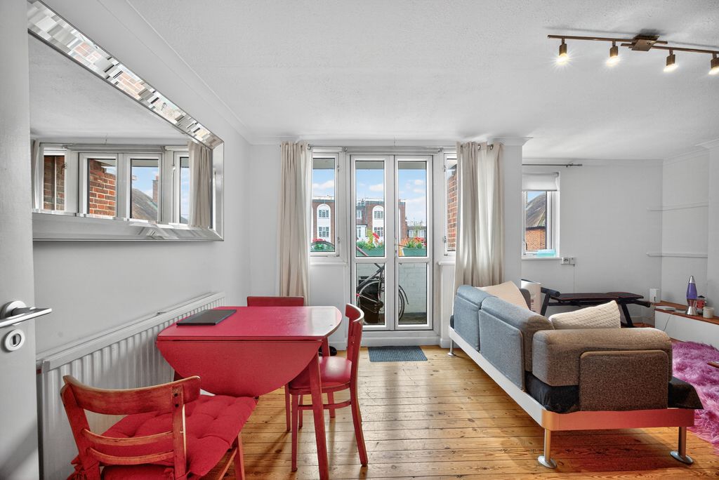 Property photo 2 of 20