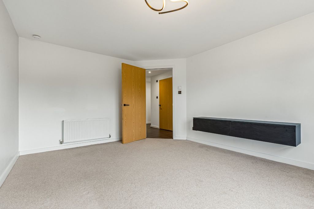 Property photo 3 of 28 Picture No. 19